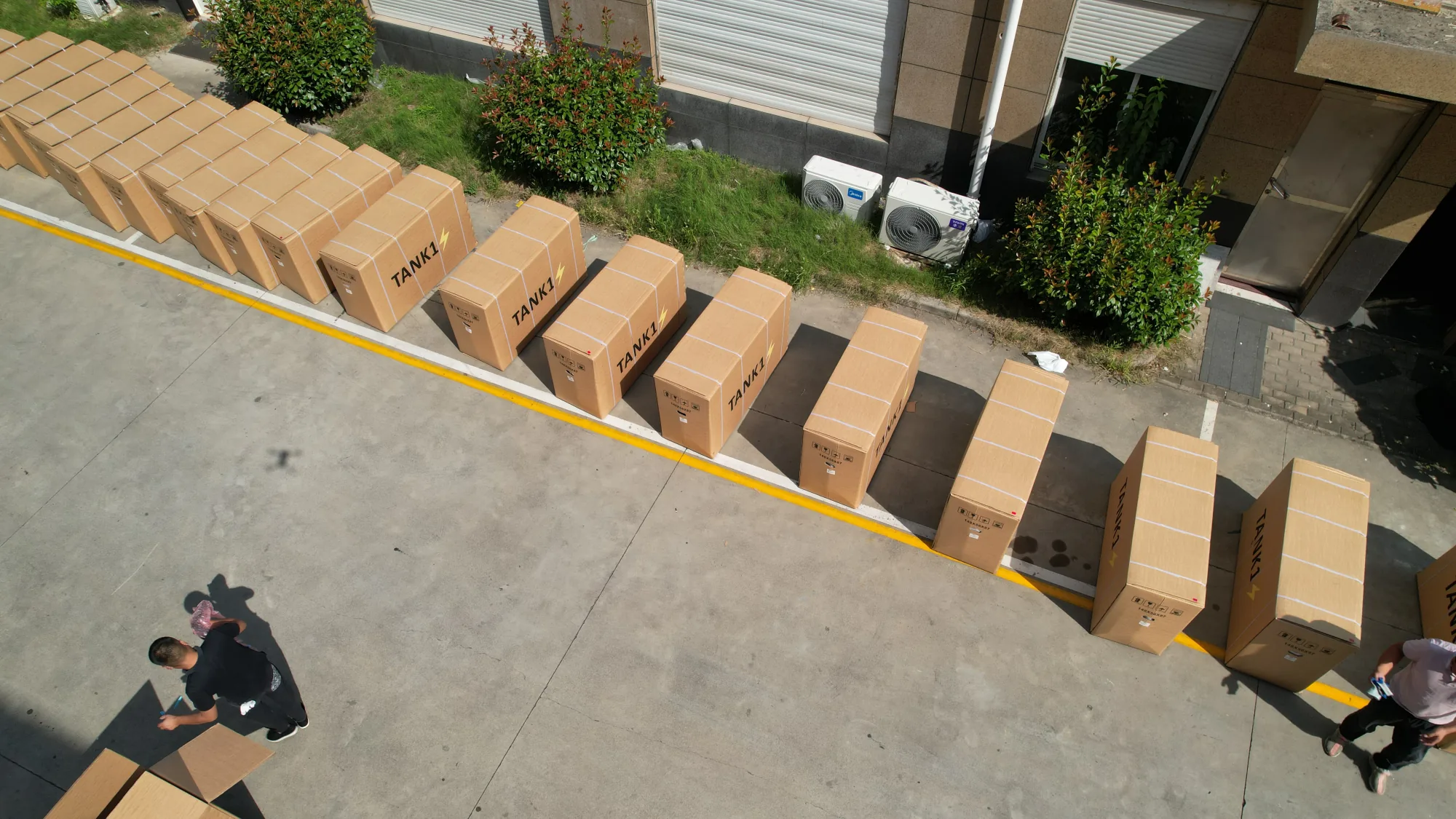 Complete-vehicle packaging